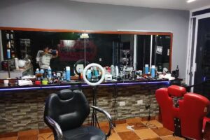 Barbershop y sal&oacute;n &ldquo;Tlaxco&rdquo;