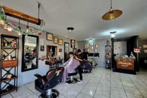 Bhavantu barber&iacute;a-spa