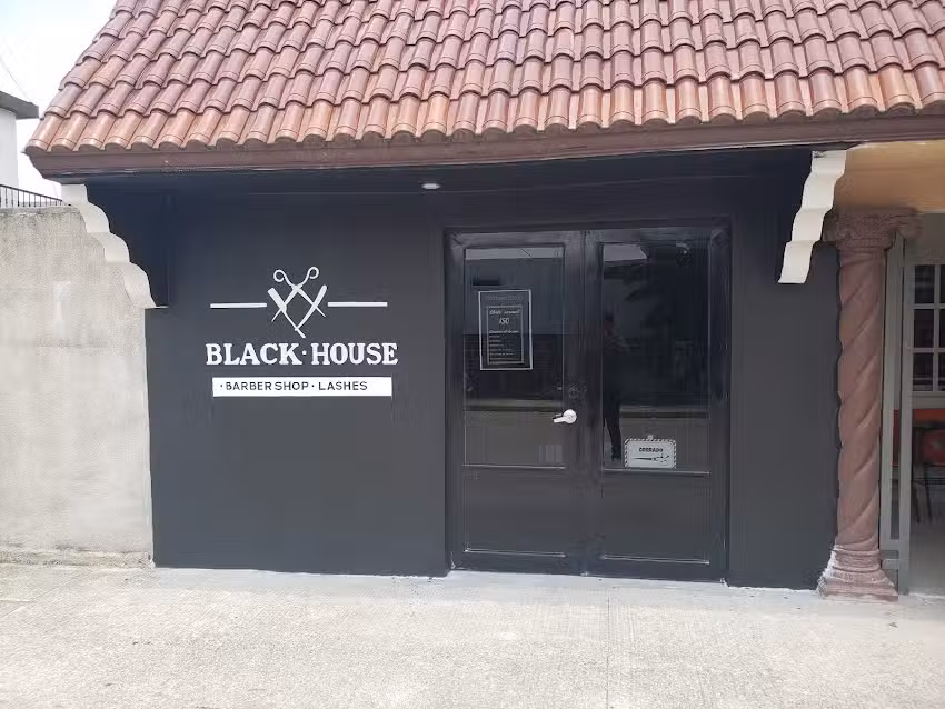 Black House BS