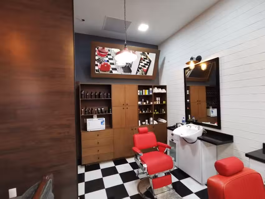 BOXERS Barbershop La Perla