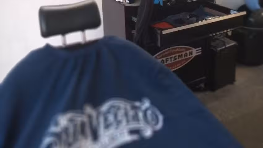 Burst Califa&rsquo;s 27 Barber Shop