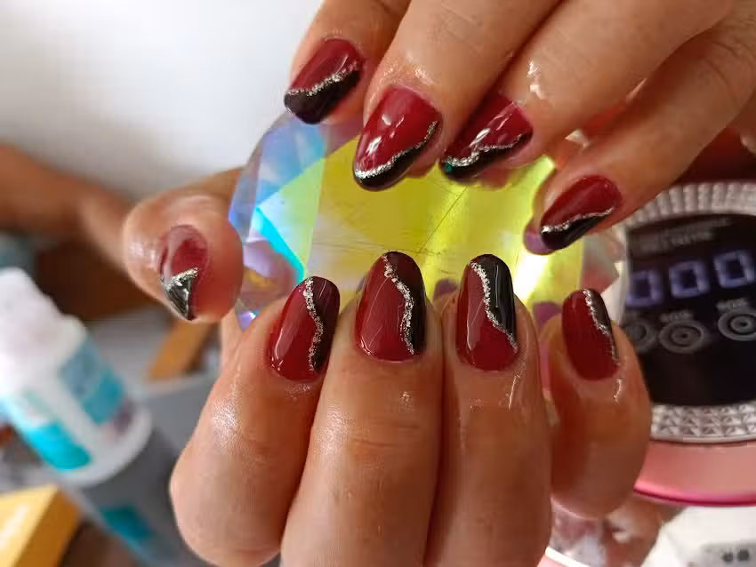 &ldquo;Caprichos &rdquo; sal&oacute;n y belleza