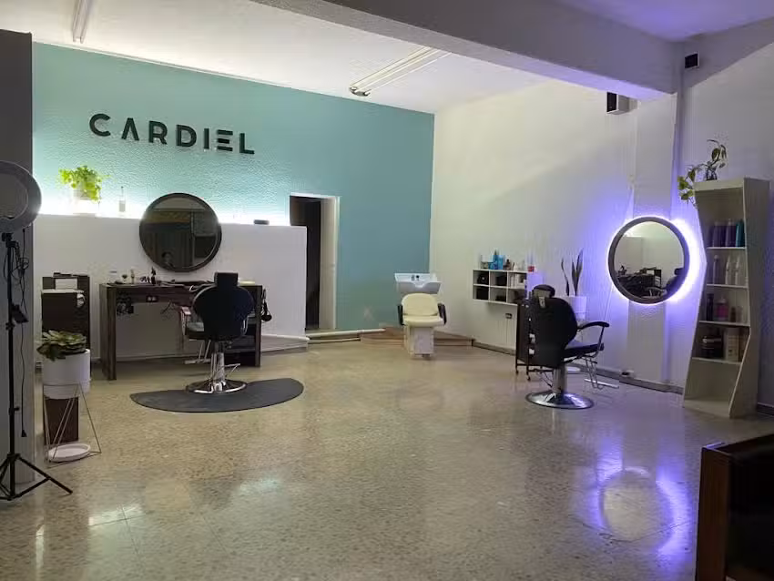 CARDIEL salon de belleza & barber&iacute;a
