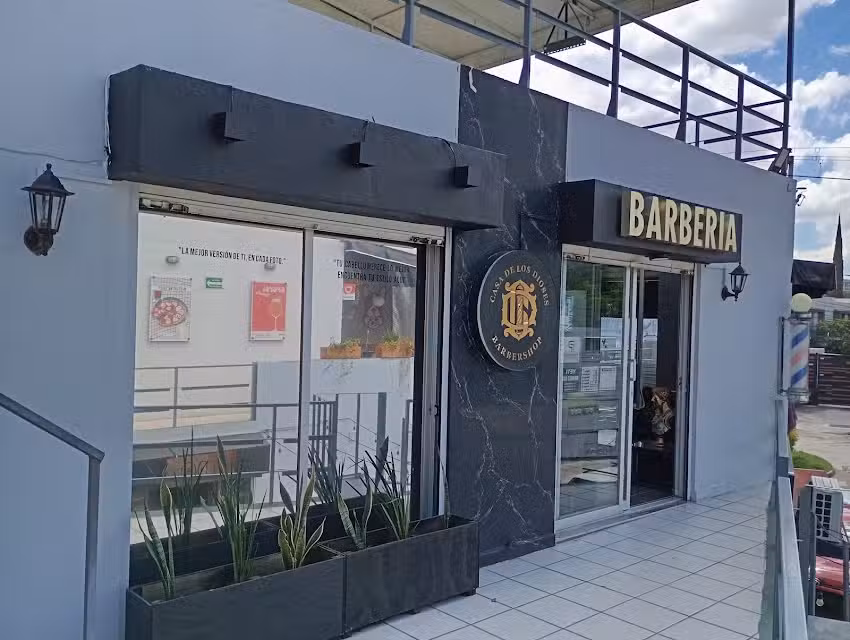 Casa de los dioses barber shop