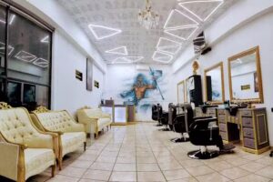 Casa de los dioses barber shop
