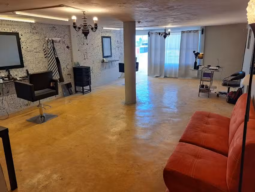 Casquivanos Peluquer&iacute;a y Boutique