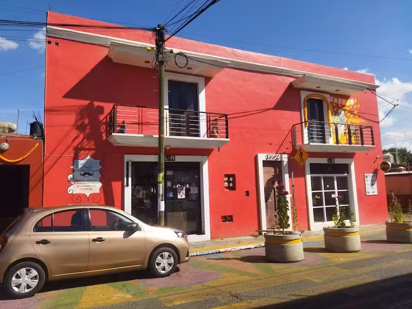 Cl&aacute;sica Barber&iacute;a & Peluquer&iacute;a