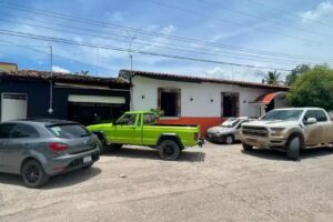 &ldquo;Cochos&rdquo; BarberShop