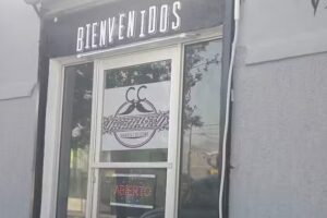 CORTA Y CAMBIA BARBERÍA