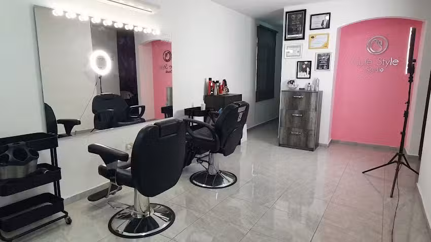 Cute Style Studio &ndash; Make Up, Hair & Nails