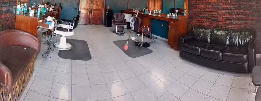 D&rsquo;Cach&eacute; Peluquer&iacute;a y Barber&iacute;a