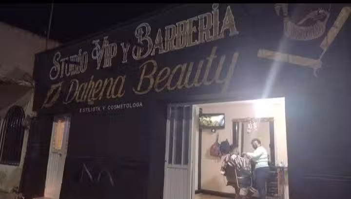 Dahena Beauty