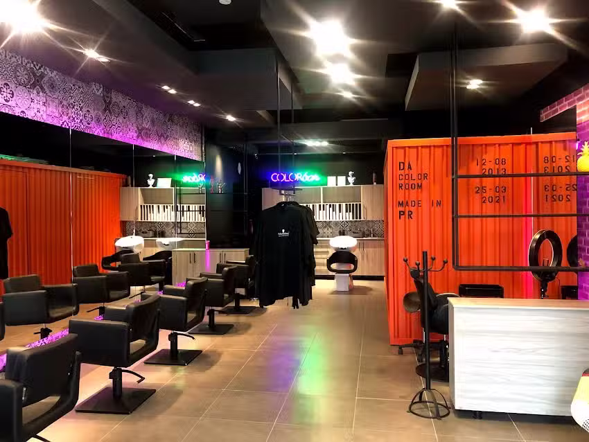 DANIEL ALVARADO SIGNATURE SALON / INTERLOMAS