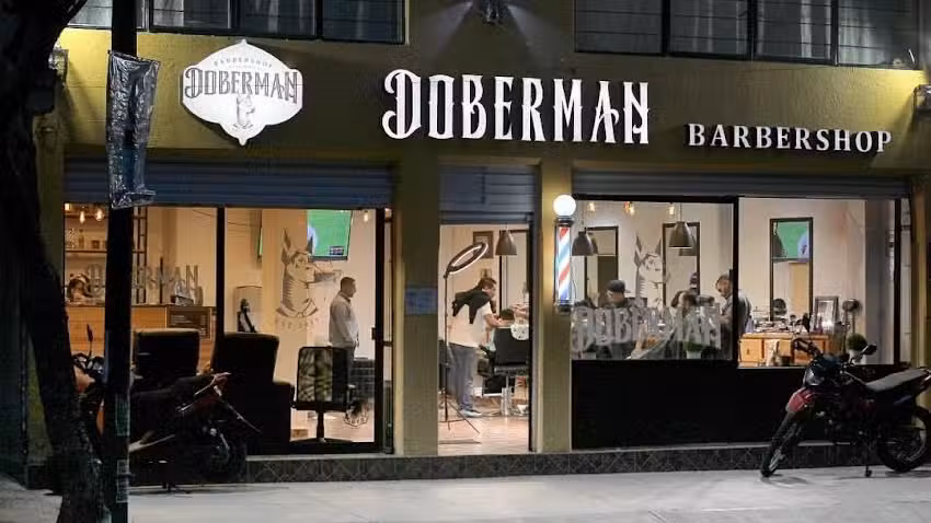 Doberman Barbershop Av. Nezahualc&oacute;yotl