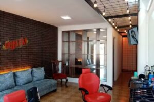 DobleM Peluquer&iacute;a y Barber&iacute;a