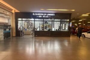 El Barbero de Londres Mr Bricker