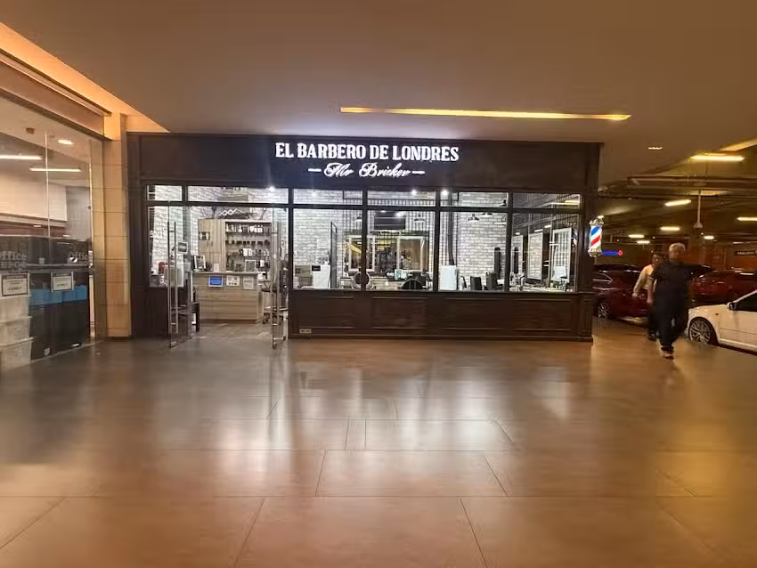 El Barbero de Londres Mr Bricker
