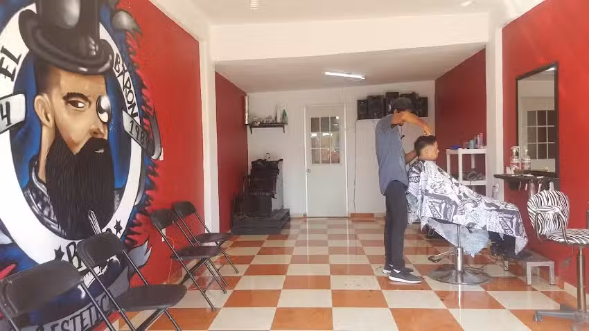 El Bar&oacute;n Rojo Barber Shop
