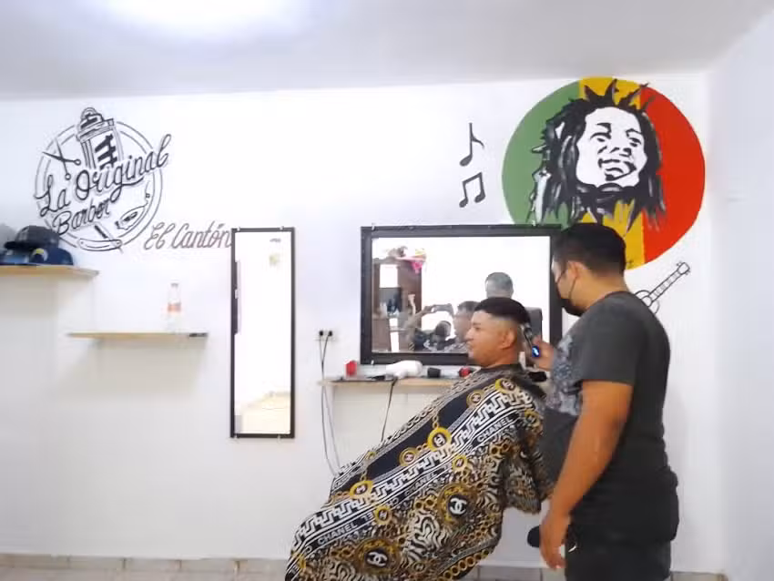 El Cant&oacute;n Barber Shop