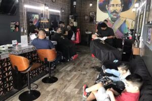 El General Barber Club