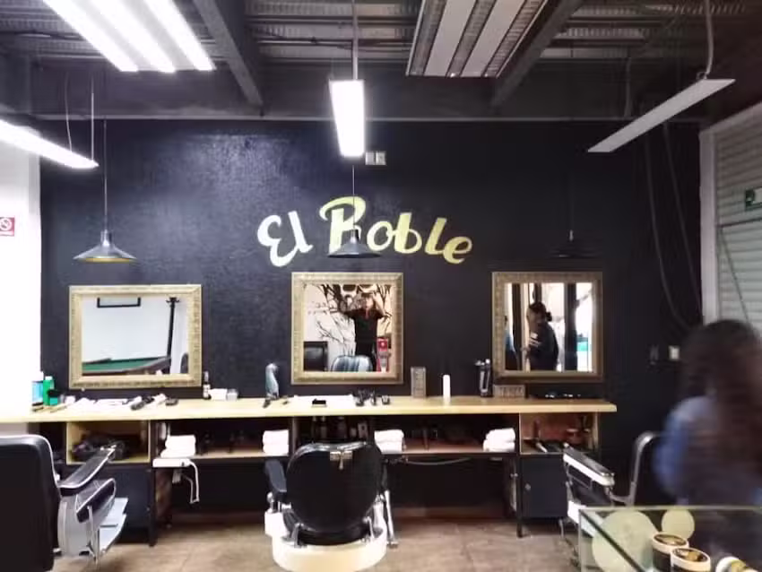 El Roble Barber Shop