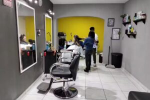 ESTÉTICA PELUQUERÍA UÑAS