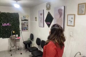 est&eacute;tica unisex y estudio de maquillaje beauty