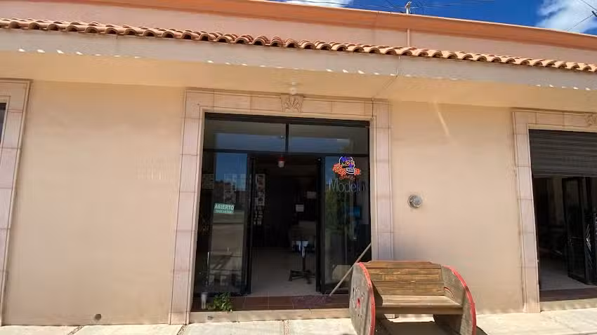 Est&eacute;tica y barber&iacute;a