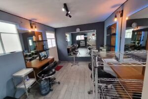 Est&eacute;tica y barberia Ofel