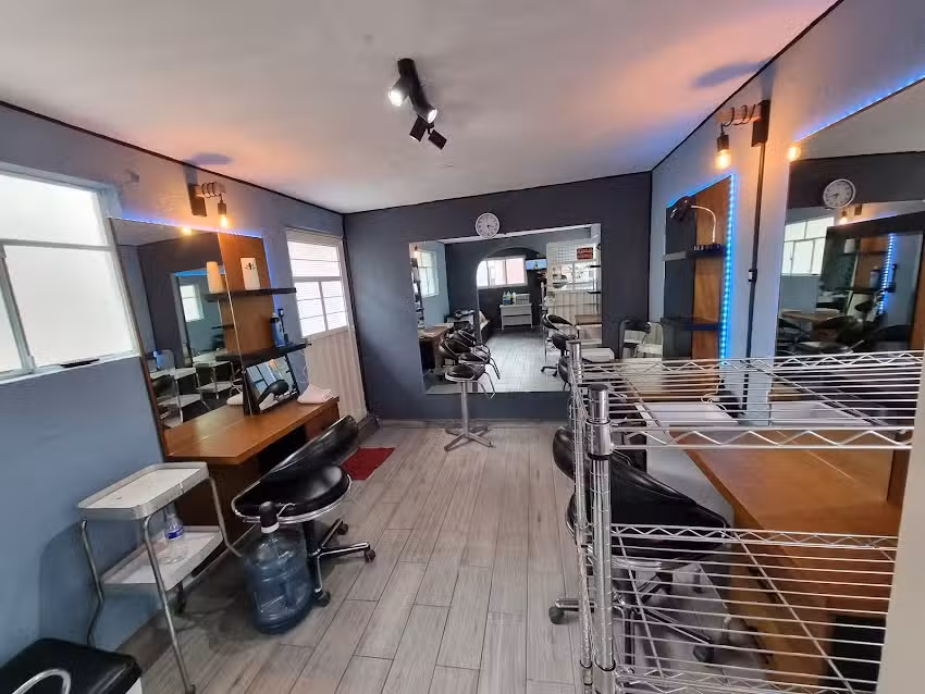 Est&eacute;tica y barberia Ofel