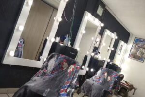 Est&eacute;tica y barber&iacute;a RB