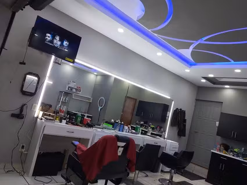 Evoluxion Hair Studio