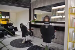 EVVA ESTILISMO Y BARBER&Iacute;A