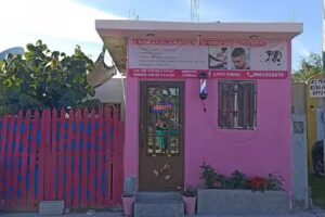 Extravaganza unisex Beauty salon