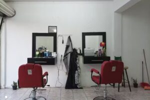 Family barber shop-la barca