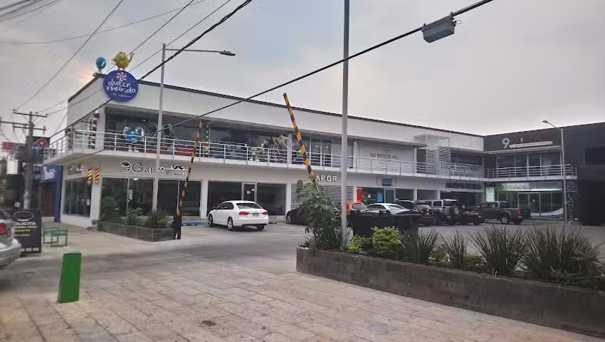 Gala Barber&iacute;a &ndash; Plaza Regia