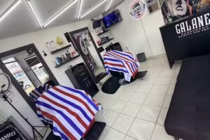 Galanes Barbershop (jacarandas)