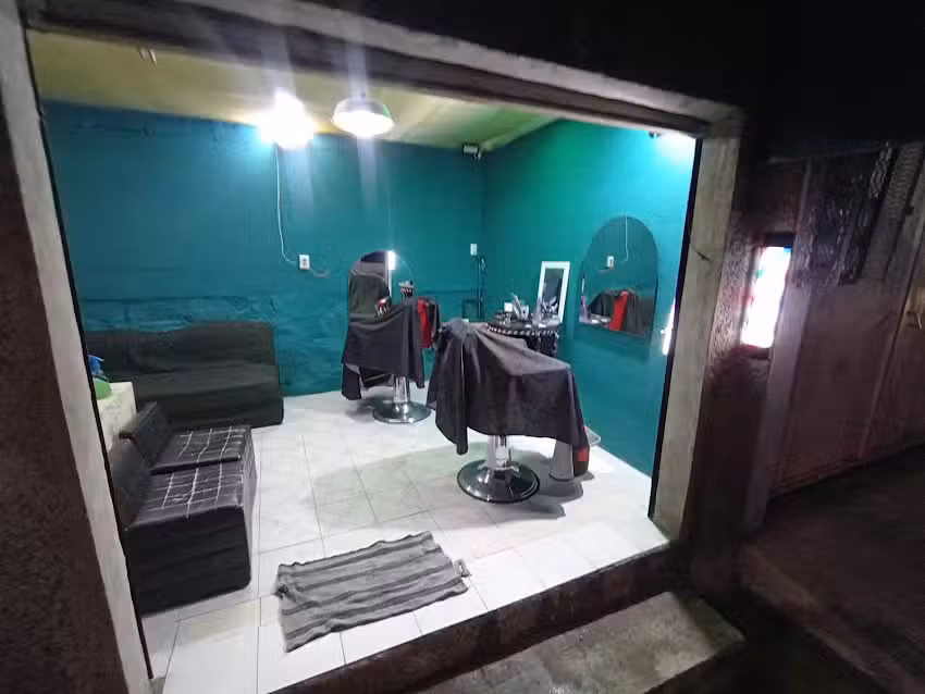 GAMA barber&iacute;a y peluquer&iacute;a