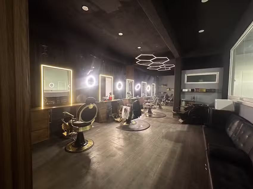 GARCIA&rsquo;S BARBER SHOP