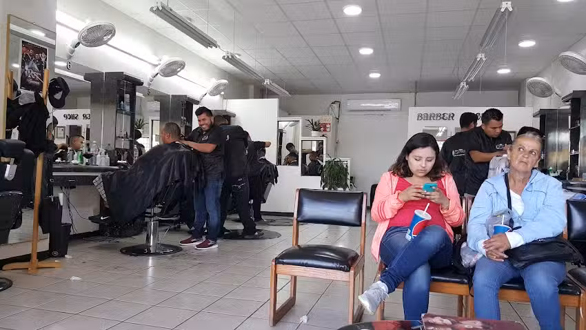 Gerzzon Barber Shop Plaza 5 y 10