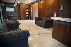 GRAND DELUXE BARBER SHOP