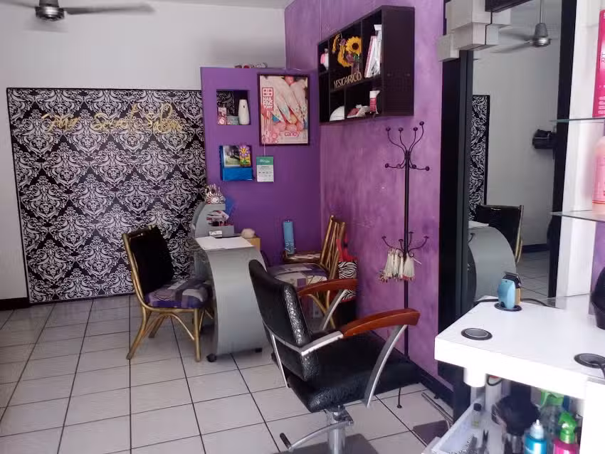 Hair secret salon