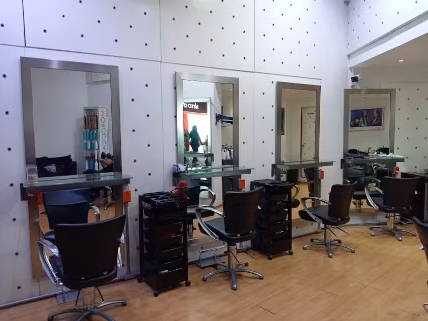 HB SALOON Plaza Cuernavaca