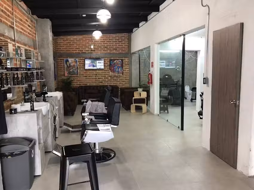 Heavy&Welter Barber&iacute;a&Tattoos