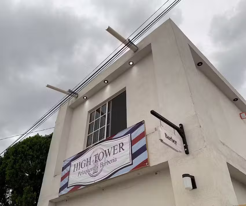 HIGH TOWER peluquer&iacute;a y barber&iacute;a.