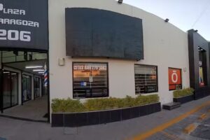 Hombres Del Rey Barber Shop