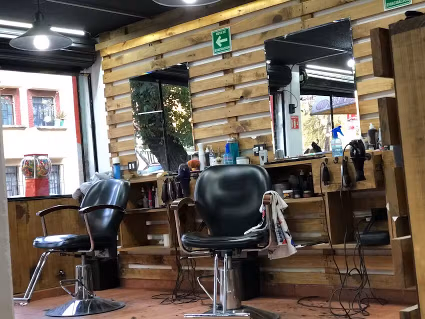 Imperio Barber&iacute;a