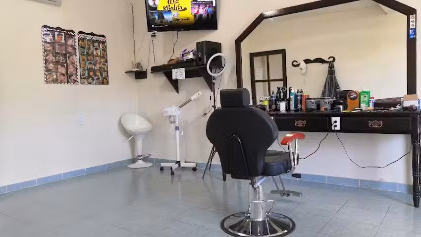 J. E. Hidalgo Barber&iacute;a