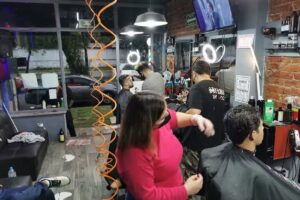 Jon’s Barber Shop Peluquería Y Barbería