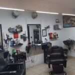 JR&rsquo;S BARBER